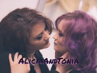 AliciaAndTonia