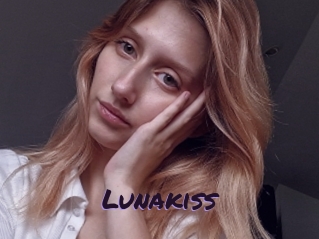 Lunakiss