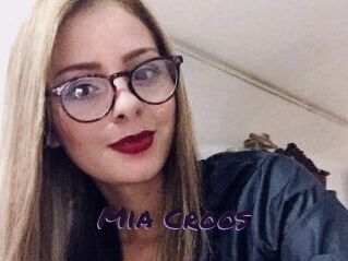 Mia_Croos