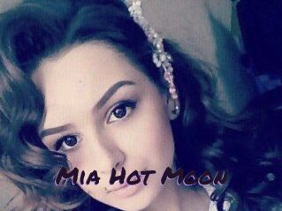 Mia_Hot_Moon