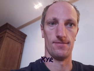 Xyr